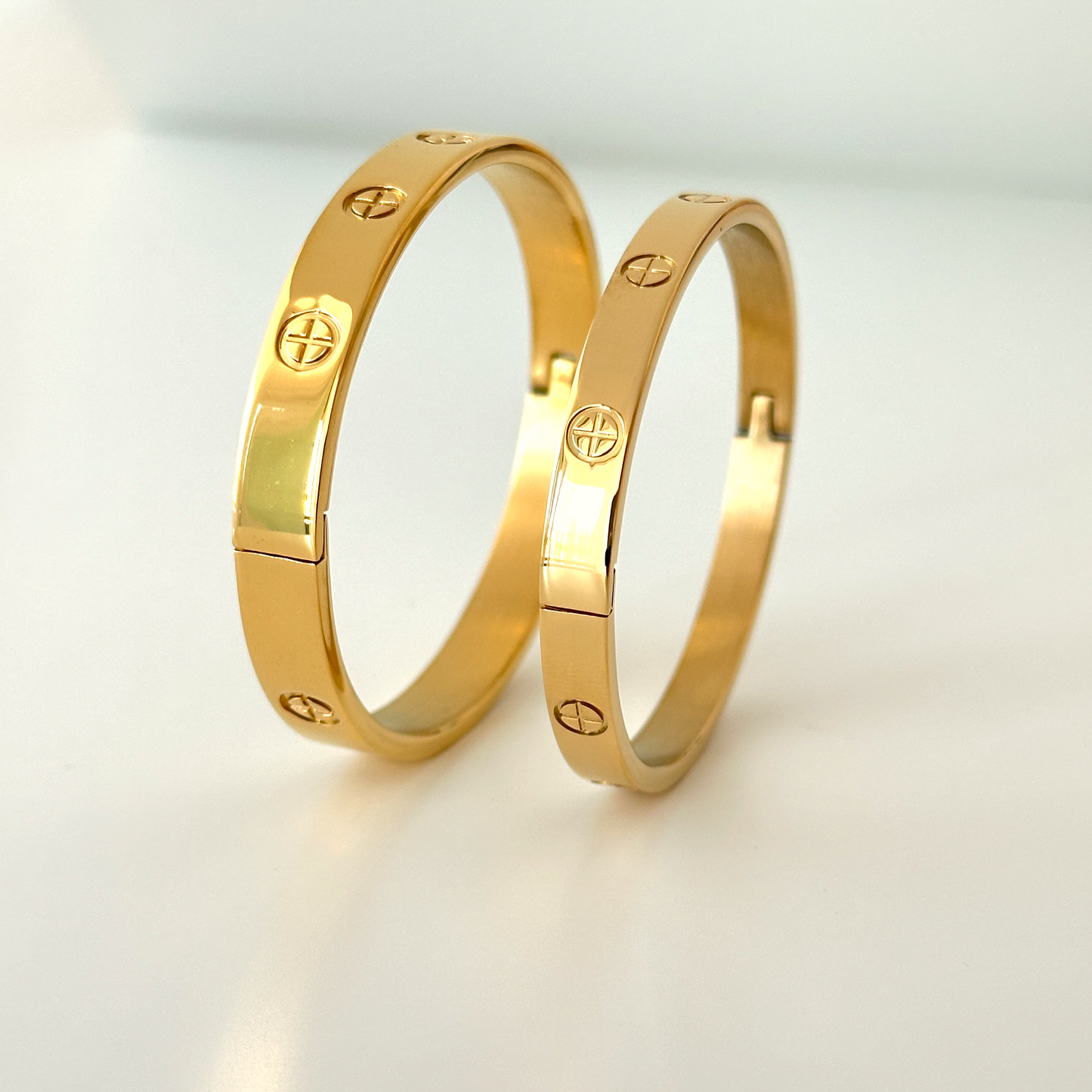 18K Gold Stainless Steel Couple Bangle Bracelet – Tarnish-Free Unisex Cuff, 6mm & 8mm Matching Jewelry for Him & Her, 17cm & 19cm