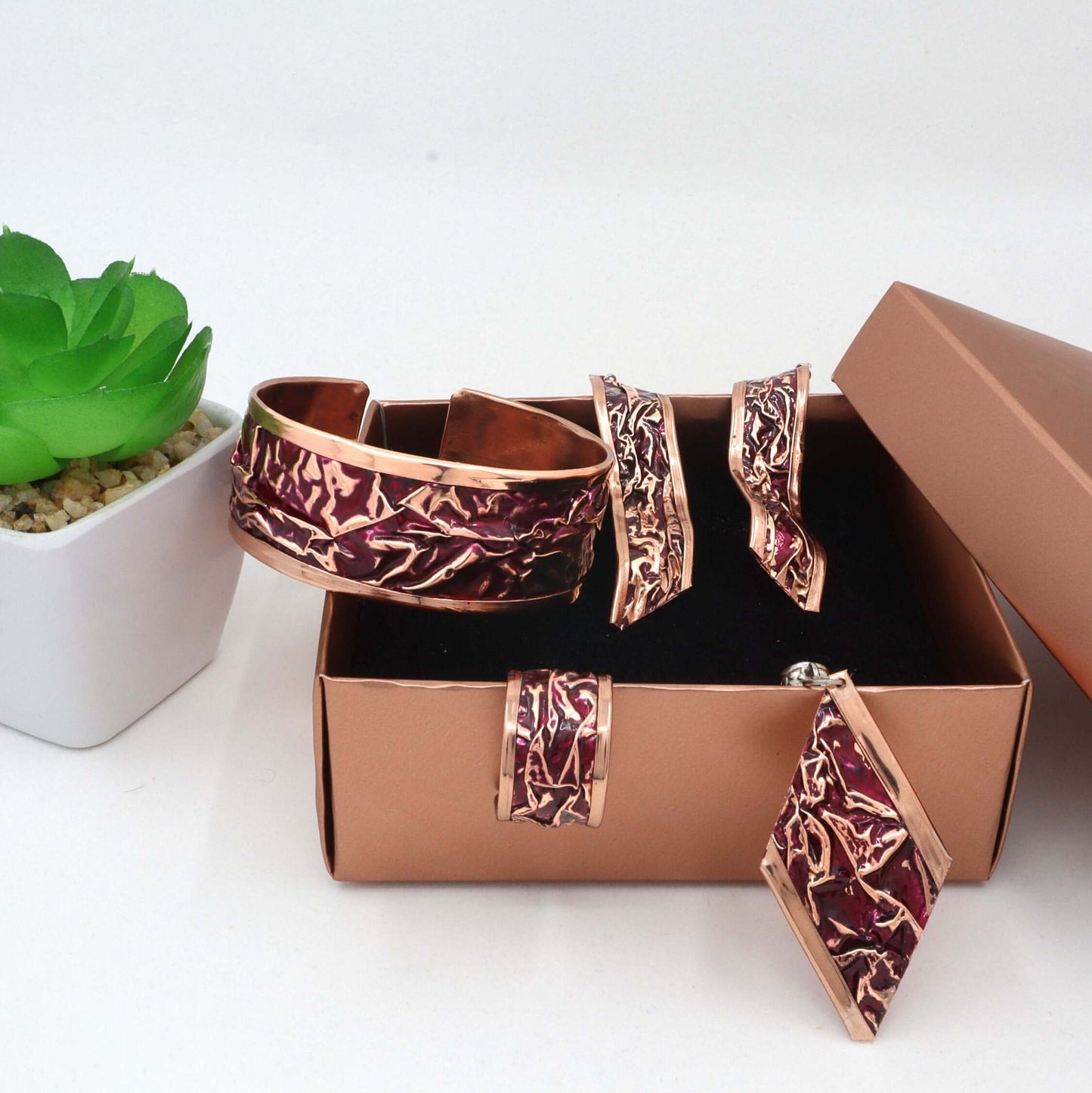 Magenta Copper Wrinkled Jewellery Set