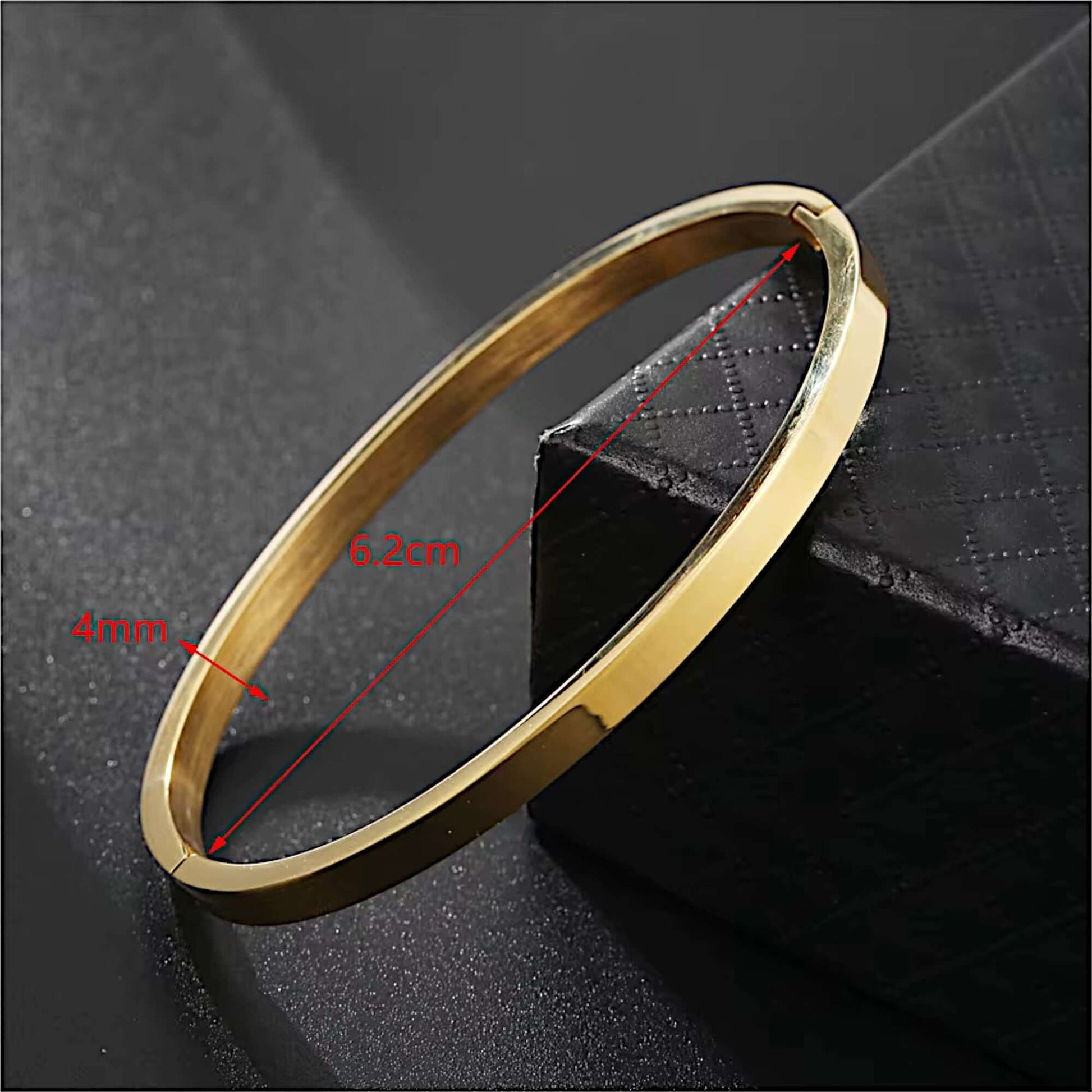 Inner circumference approximately 16.5 cm – perfect for a snug yet comfortable fit.