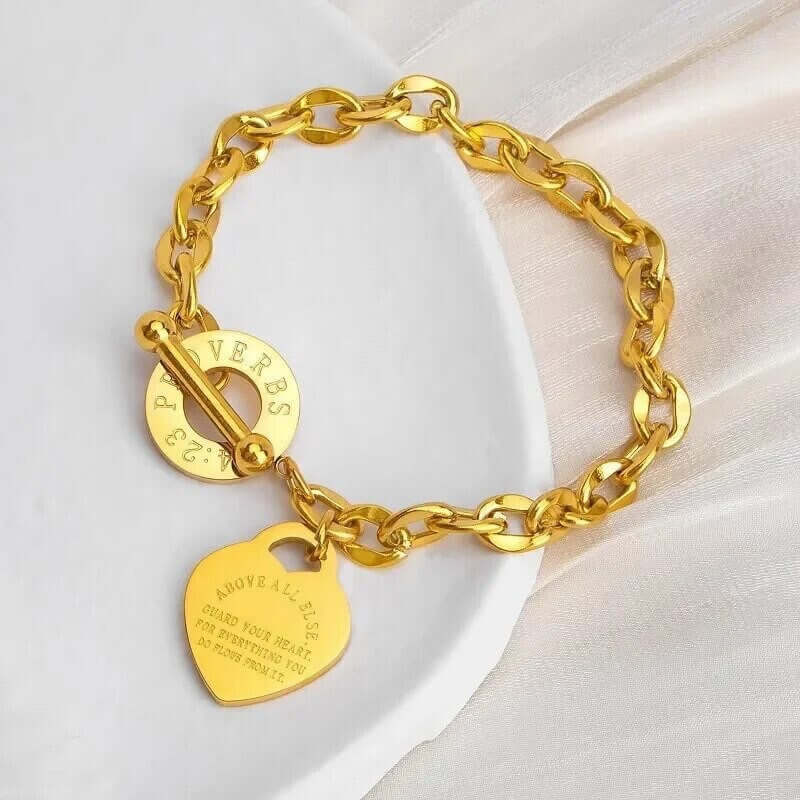 Gold-Plated Heart Charm Bracelet – Elegant Stainless Steel Titanium Jewelry