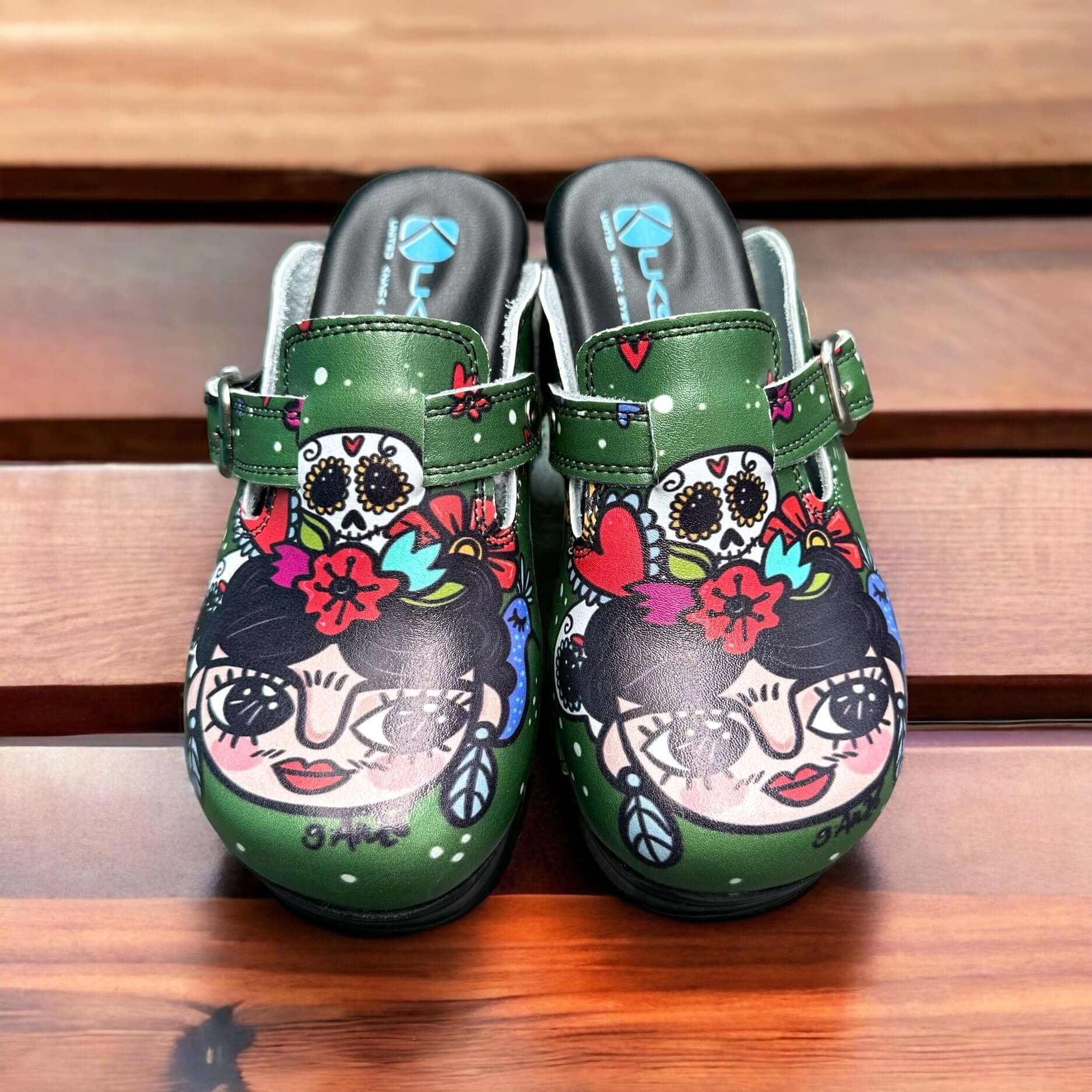 Green Frida Kahlo Air Clogx 224 Leather Clogs Slippers Mules Nursing Shoes Indoor Outdoor Anti-Slip Antibacterial