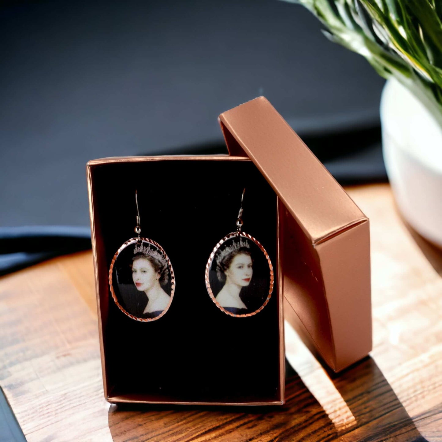 Queen Elizabeth 2 Copper Oval Earring Jewellery
